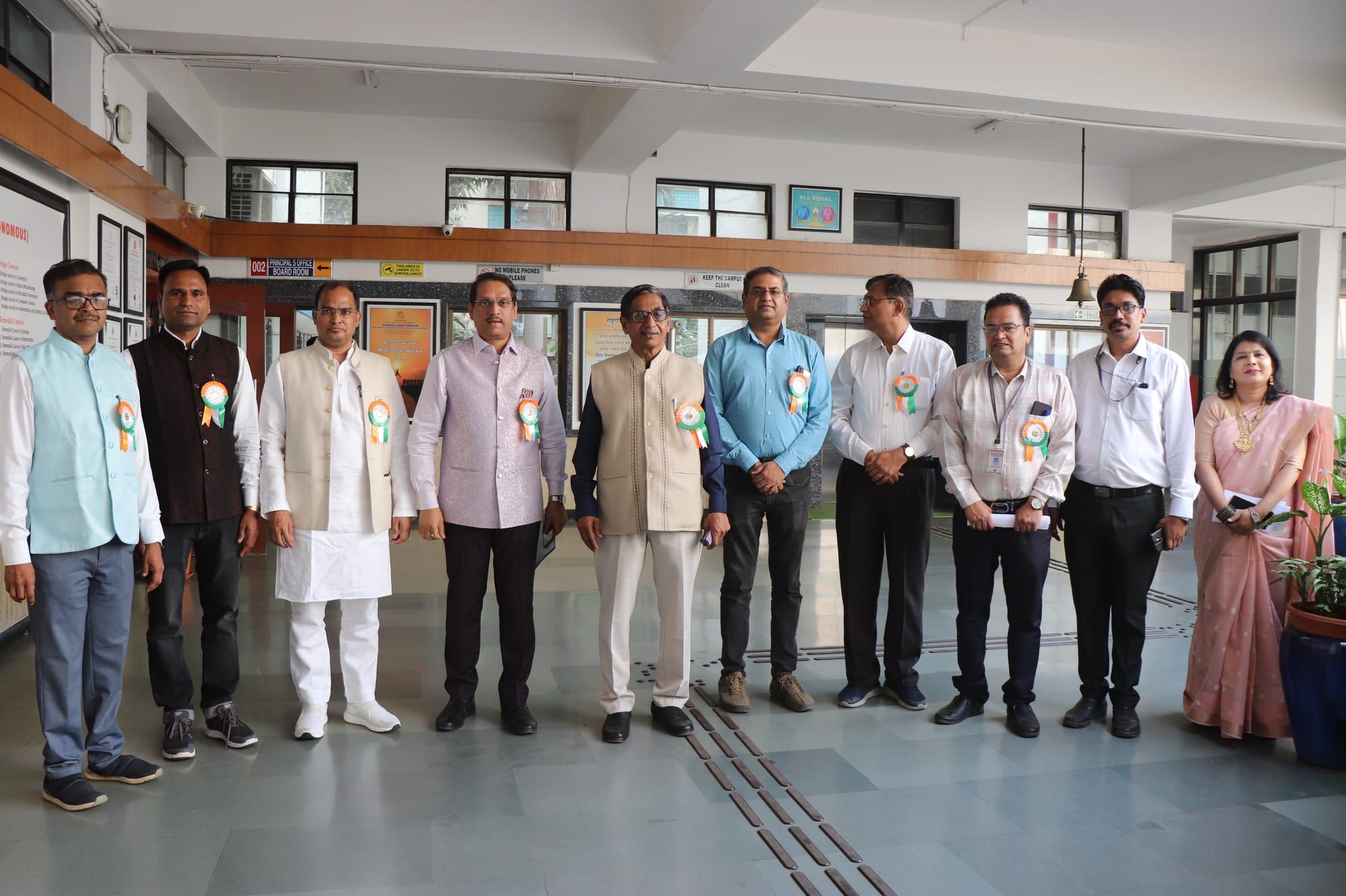 The grand group photograph